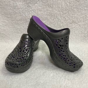 Dansko Pippa Nursing Clogs, Rubber, Cutout floral design  sz 38 Gray Purple